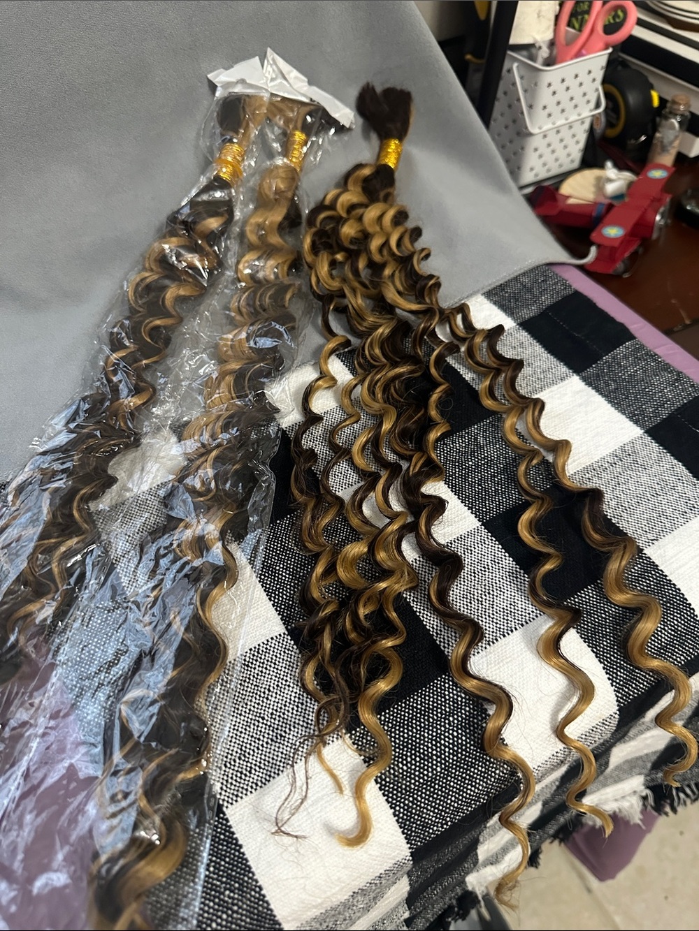 3 packs Natural Wave Ombre Hair Extensions - Brown to Blonde NWT